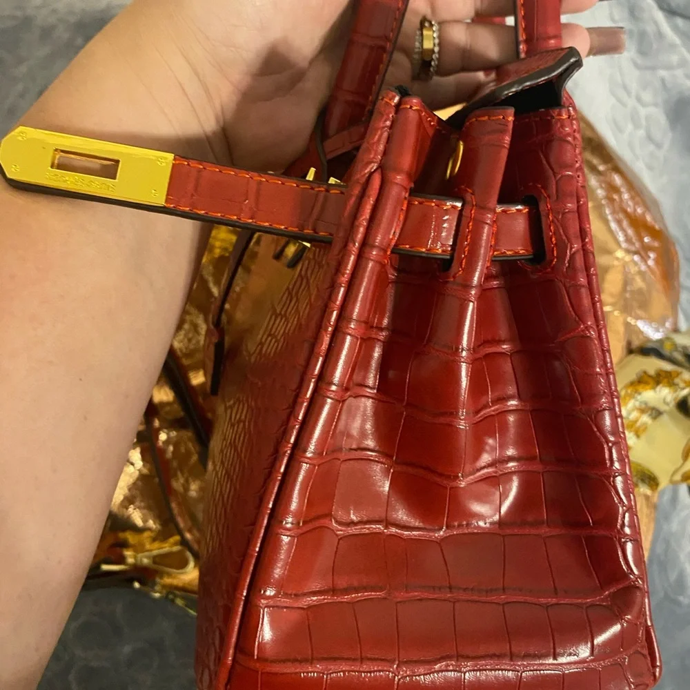 Fashion Chic Red Wine Crocodile Leather Birkin 20 Handbag - Picture 7 of 15